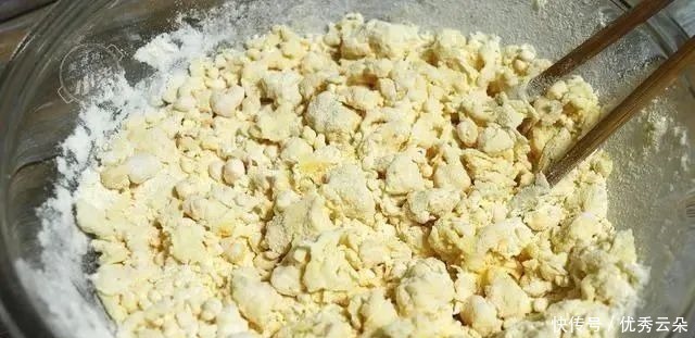 干面粉|偷学老阿姨水烙玉米饼，不用一滴油，一次烙20张，比煎饼还好吃！
