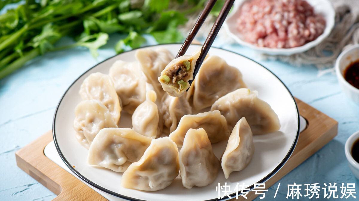 韭菜|韭菜馅饺子好吃有技巧，牢记2个技巧，饺子鲜美味道又好！