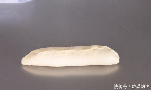 甜甜圈别再买,五勺面粉两颗鸡蛋,做着比麻花简单,比油条好吃