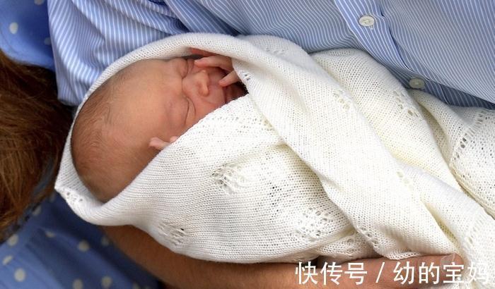 微笑|新生儿这个动作出现得越早,暗示脑发育比同龄人快,以后更聪明