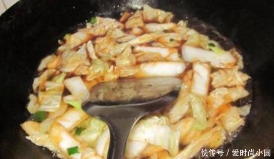 怎么做白菜炖豆腐更香牢记正确顺序，好吃到连汤汁都解馋