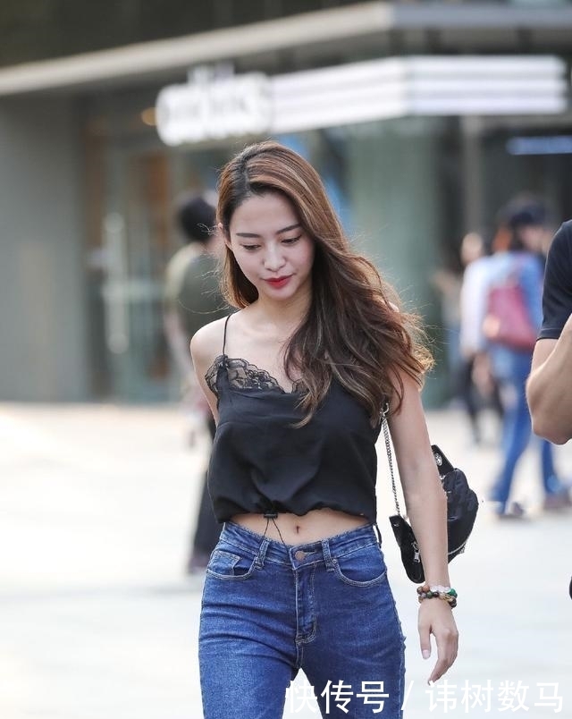 优点|肥胖也是优点,搭配蕾丝吊带,轻松超越苗条女孩