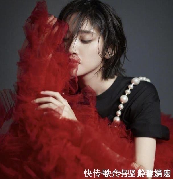 鹅蛋脸 女人脸上有这4个标志,很适合剪“短发”发型,瘦脸又显气质