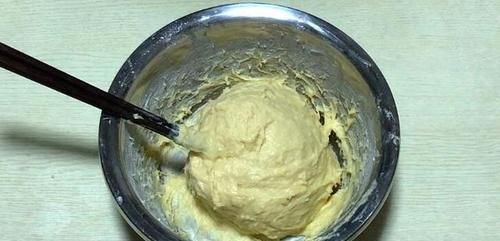 面粉里加2个鸡蛋,不蒸馒头不烙饼,做法简单,轻松搞定全家早餐