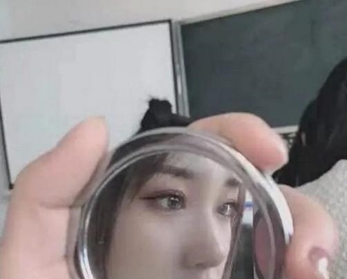 男生|初中女生自认“小仙女”的4个举动,其实很幼稚,男生没眼看