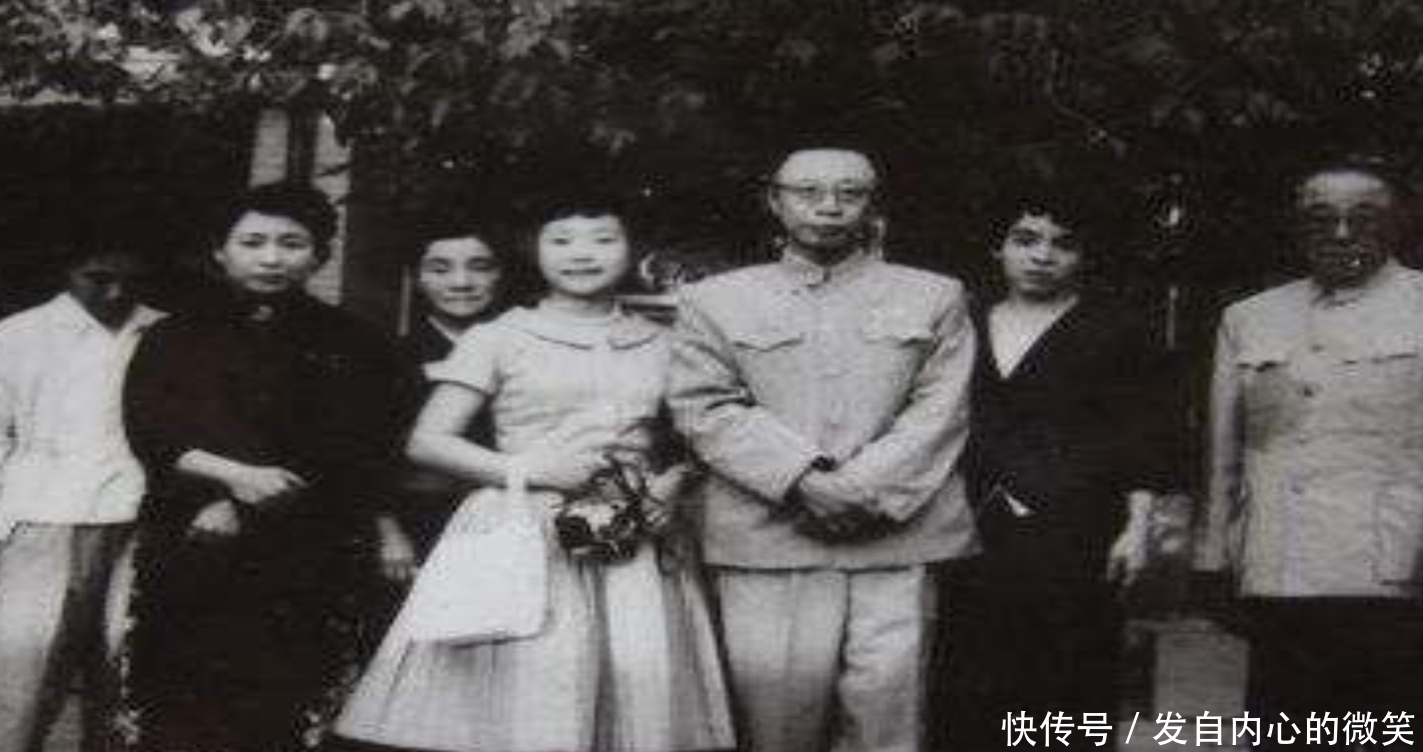 探望|溥仪被特赦后，亲自探望自己的贴身太监，被他的话惹得泪如雨下