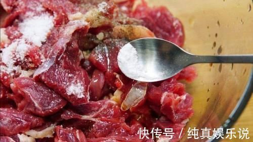 炒菜|炒菜50年大厨不管炒什么菜，出锅放10克“它”，立刻又香又入味