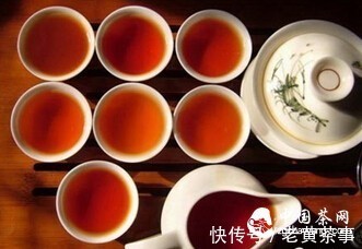 察颜观色，闻香尝味，懂品饮知品味