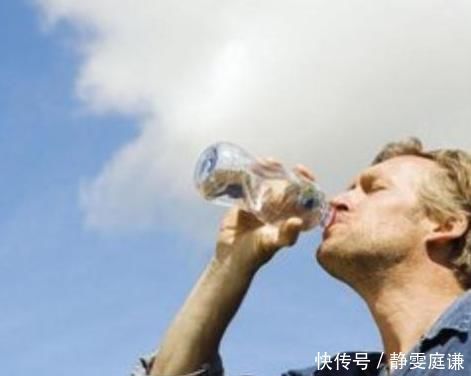 早上空腹喝水對身體好還是不好多數(shù)人可能都想錯了,不妨了解下