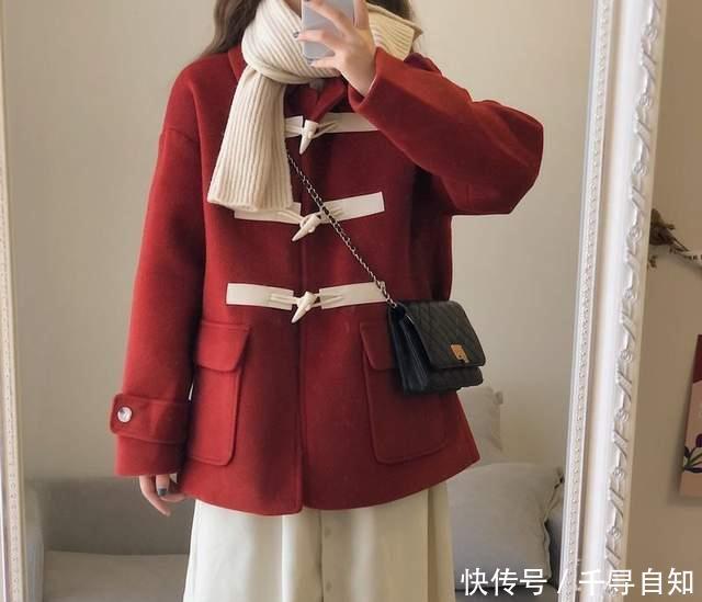 过节怎么穿更吸睛？试试这几种配色，妥妥的人群中的焦点