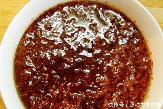 做炸酱面,用黄豆酱好还是甜面酱好很多人做错,难怪不香还难吃