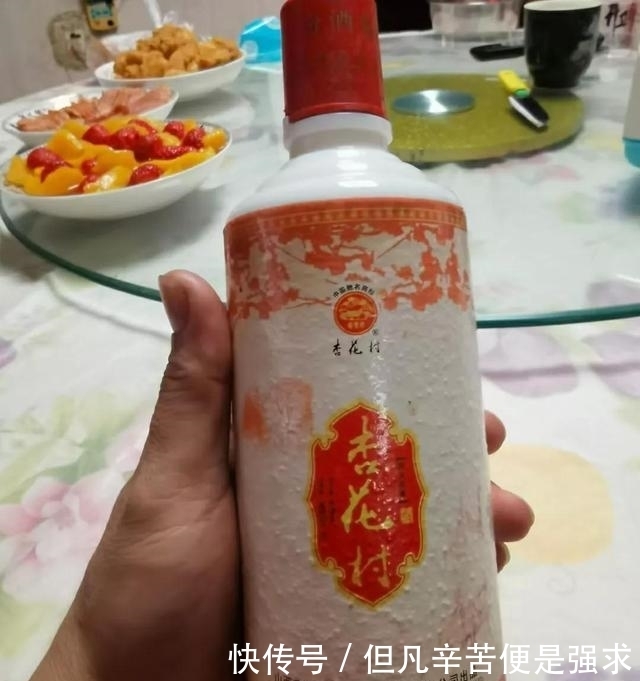  正月里，餐桌上常见的几种白酒和啤酒，网友：懂酒的人都这么选