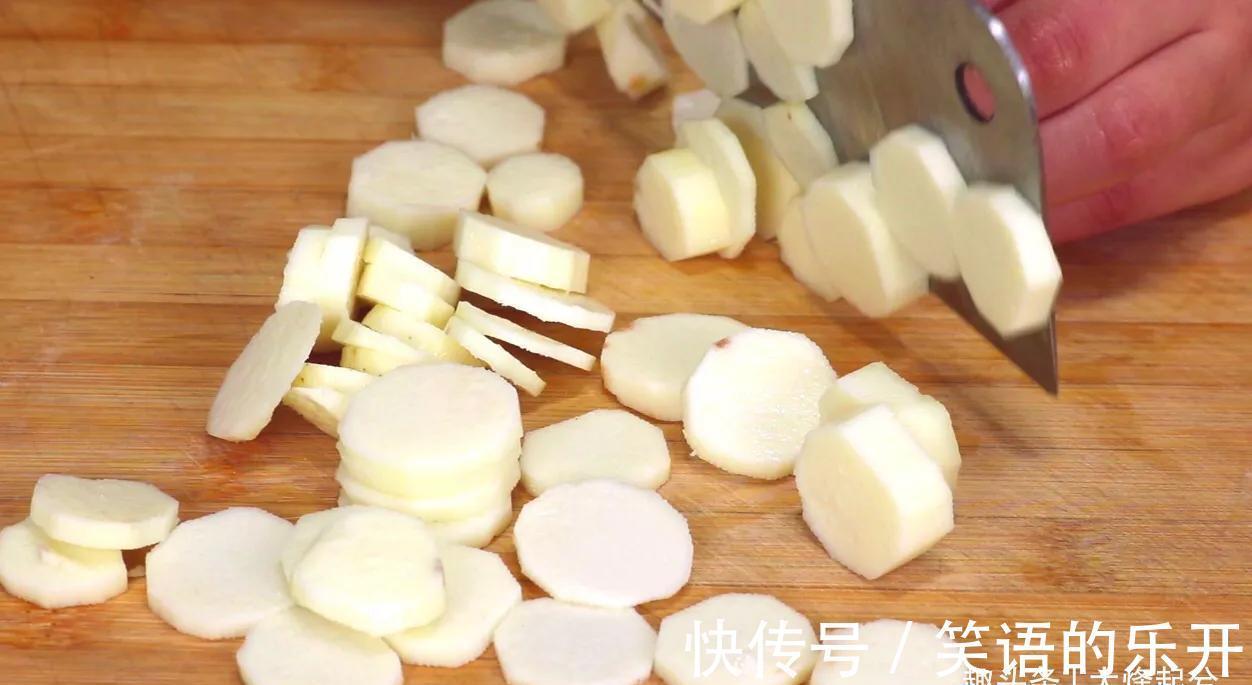 老人|山药最好吃做法,打2鸡蛋,做出柔软又香甜,家里老人孩子都爱吃