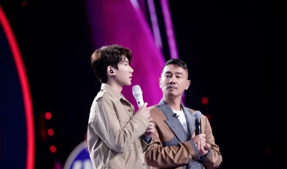  助力|王源助力《我们的歌》收视夺冠，可网友劝他“别唱歌”