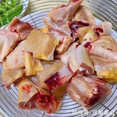  简单|简单快手，下班回家也能做的「秘制黄焖鸡」