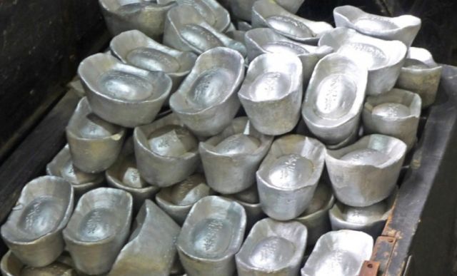 银子!古代大侠闯江湖,吃完饭不问价钱,扔下银子就走,不怕钱给少了?