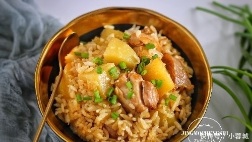土豆|天热不想下厨,学学此懒人饭做法,饭菜一锅齐,比叫外卖都快
