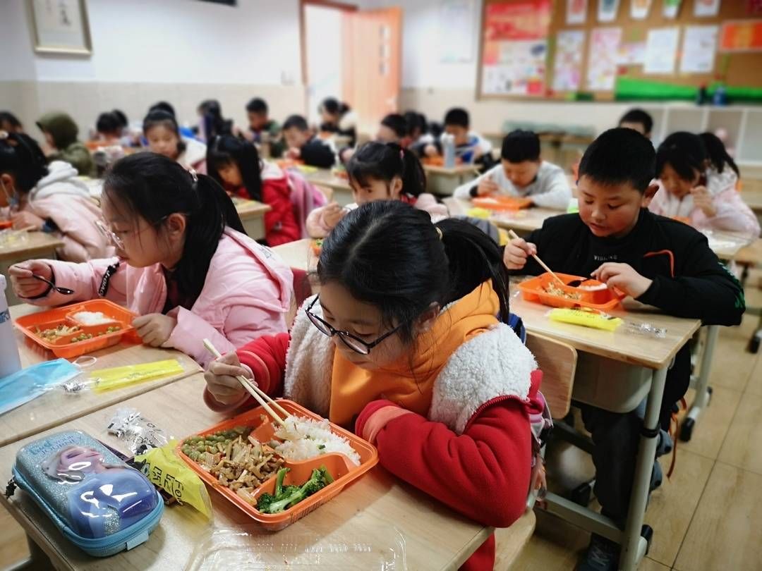 实验小学|“双减”后首个寒假丨成都：97名寒托学生的一天