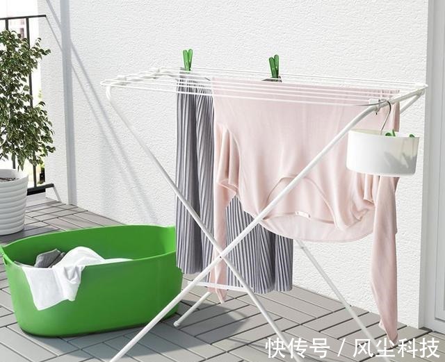 衣服|阳台和客厅打通后,衣服晾哪里?5种办法解决,让你不再困扰!