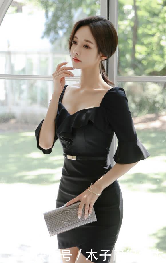 美人图鉴孙允珠:朔月珍珠墨香知韵荷叶连衣裙