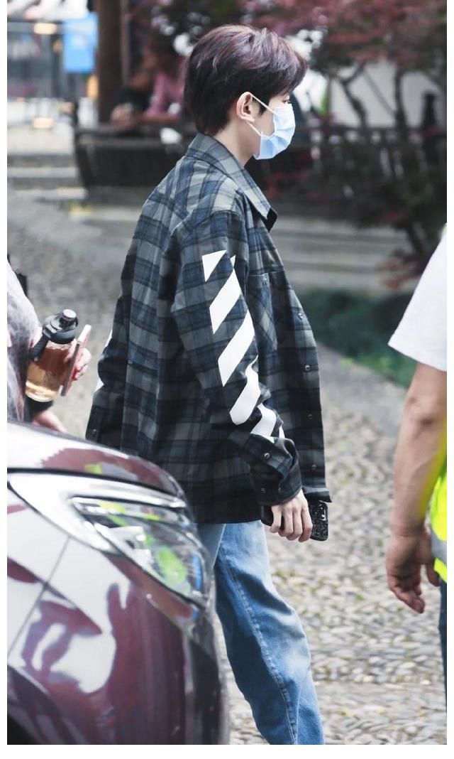 王源|王源《奇異劇本鯊》開播，與你相約青城班，揭開沉寂多年的秘密