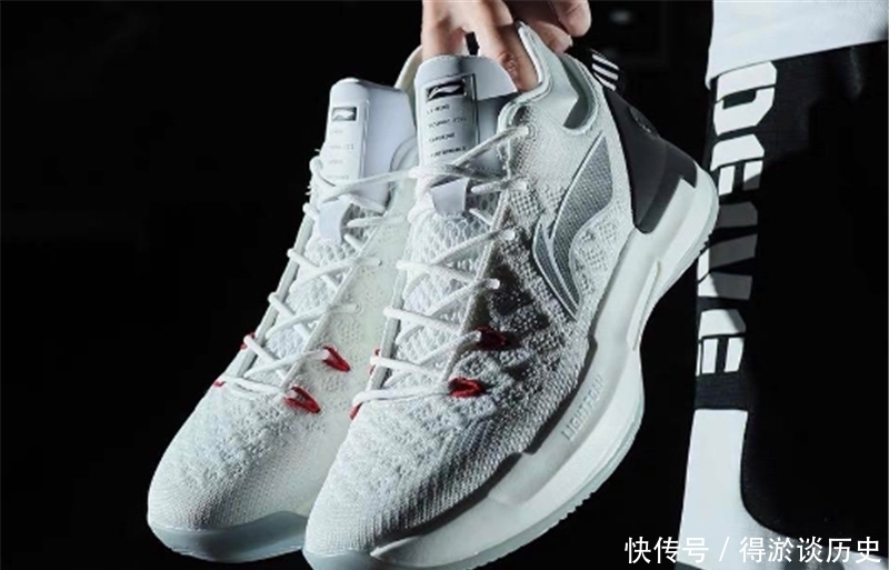 对方|“又帅又能打”?细数五双实战球鞋,上场“秒杀对方”,适合“突破性”选手