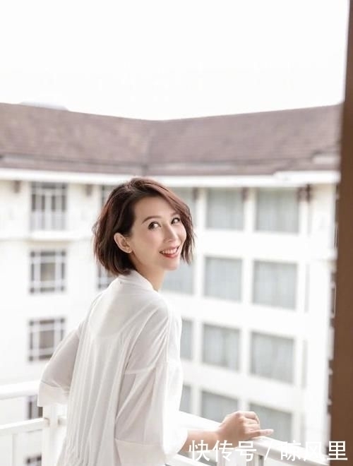 发型|奔三奔四的女人,最好少留这3种显老发型,多尝试另外3种减龄款