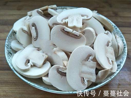 梅姐|唯一含有维生素D的蔬菜,老人小孩要多吃,营养价值高,贵也值得