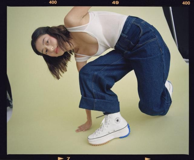 鞋子|匡威的这双鞋子太生猛了，厚底增高设计简直长腿神器！