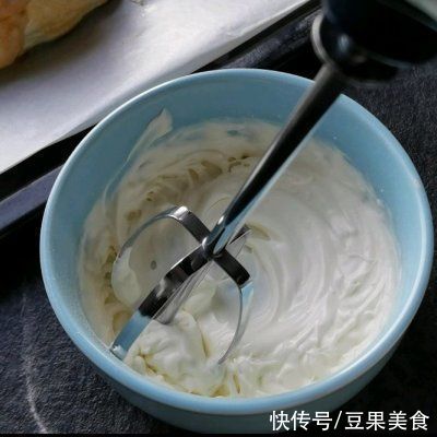 老妈|老妈做的黄桃奶油舒芙蕾，怎么吃都不腻