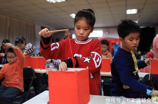 学生们|小学生试卷“家长评语”走红，用心程度100分，老师看了感动不已