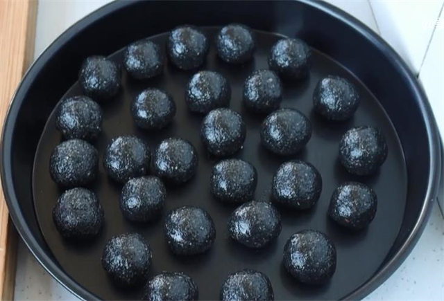花生|教你在家做元宵,不破皮、不露馅,做法简单,学会不用出去买了