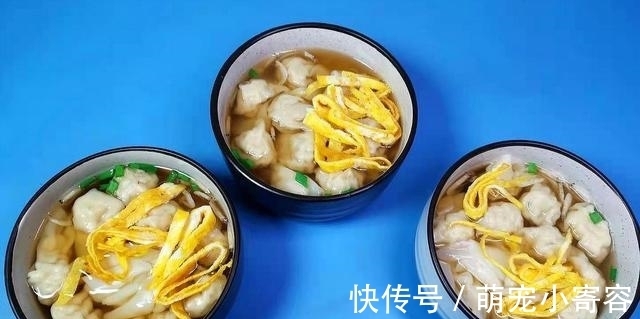 我家三人早餐，面食小吃丰富营养，蔬菜水果齐上桌，暖胃管饱