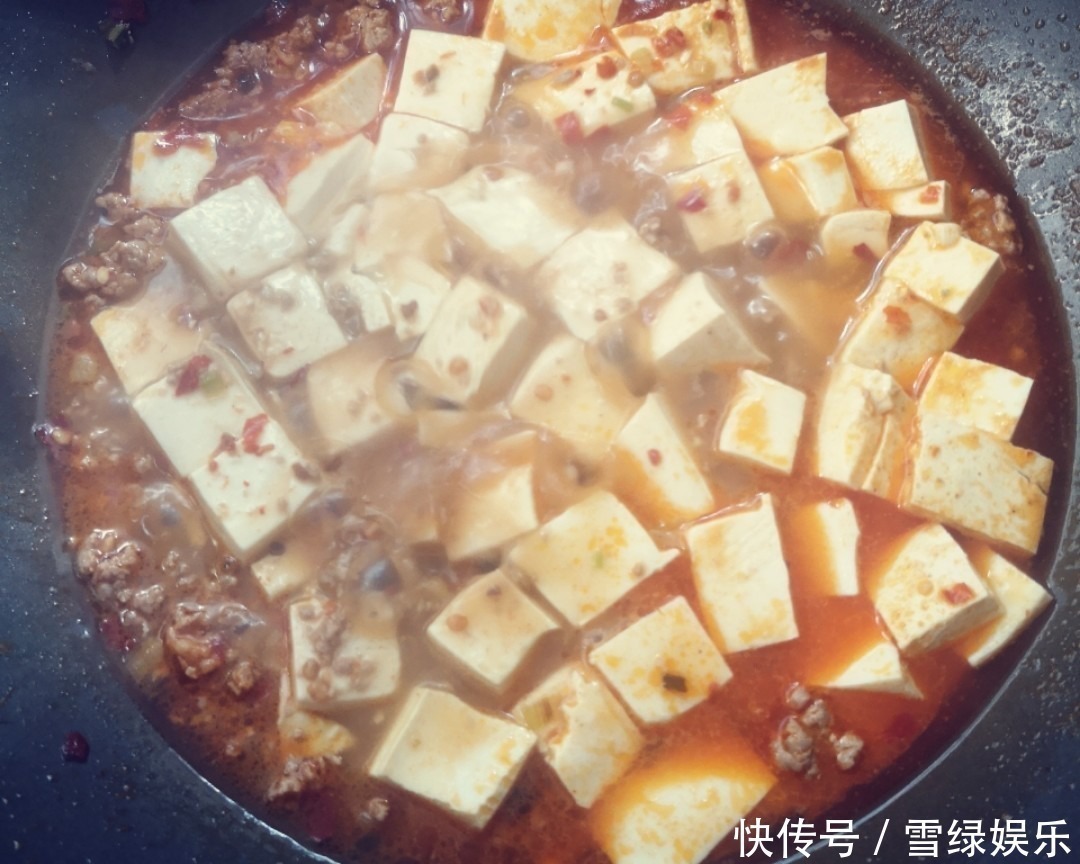 焯水|炒豆腐时,有人直接炒,有人先焯水,大厨都不对,这样做才正确