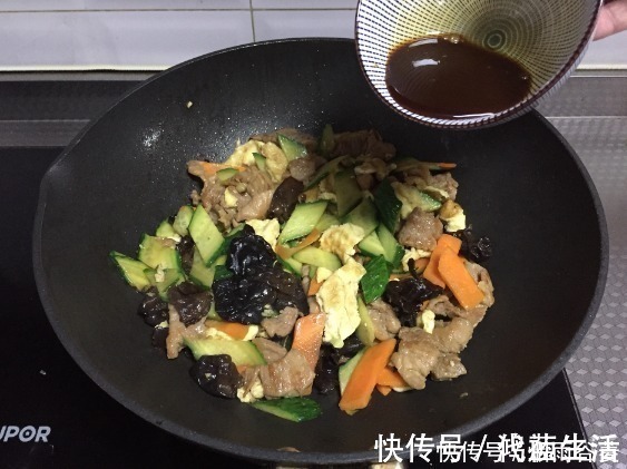 黄瓜|炒肉时，腌肉别放这2料，牢记2技巧，更软嫩，肉香满满，还不粘锅