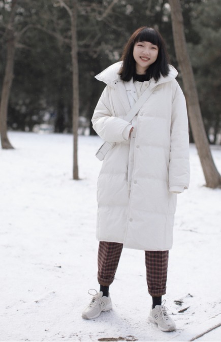 大长腿 女人不管有钱没钱,都要给自己入手“羽绒服”,穿的好看又保暖