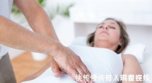 早上空腹吃|早上空腹吃苹果,或对身体会有3种好处,血糖高的人不妨了解下