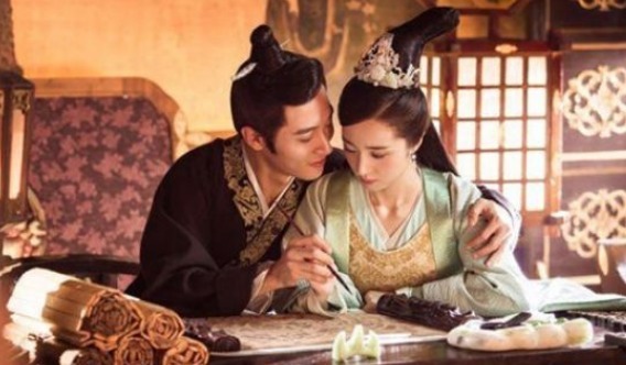 丈夫|她是武则天之外又一位女政治家,帮丈夫当上皇帝,37岁成为皇后