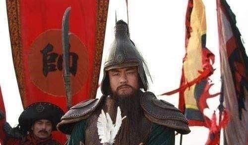 史进#水浒传中,这三个好汉的武功远超林冲,你觉得谁最厉害!