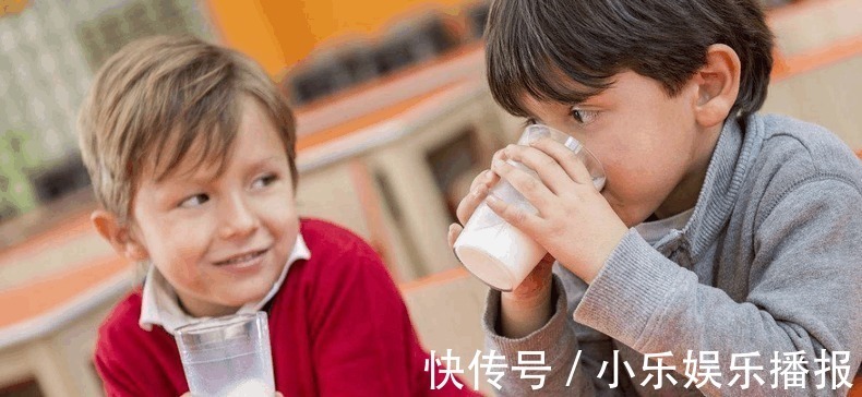 磨牙棒|医生劝诫:此物不给孩子吃,发育慢出牙晚,别当坏毛病,都是教训