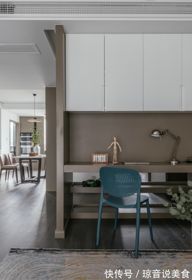 书房|过道别再浪费了，学他家这么装，书房、杂物间都有了！实用性倍增