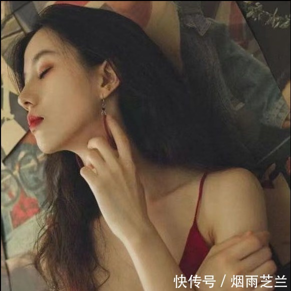 |如何哄女孩子开心的套路,逗女生开心的幽默套路送给你