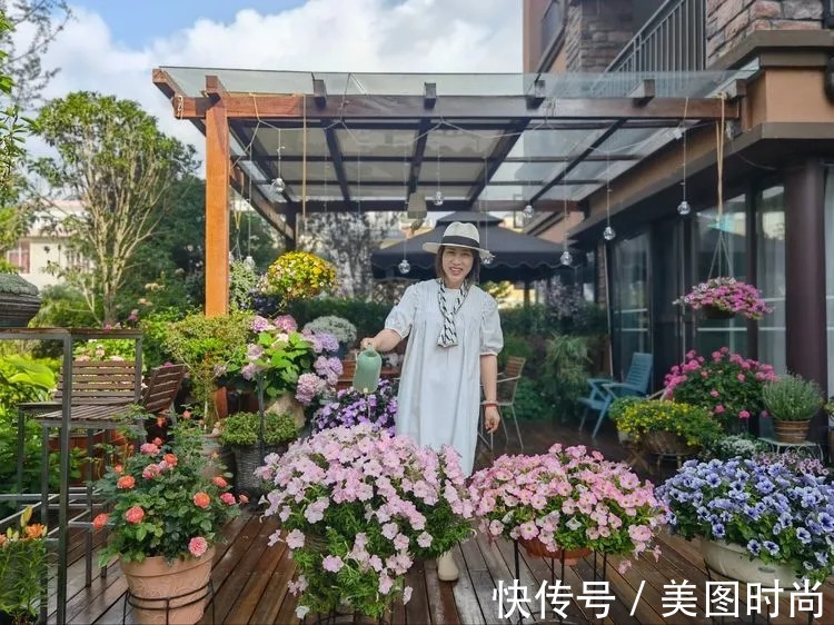 下午茶|一楼430㎡大院子，用1年半建成花园，网友：你这是建了个公园吧？