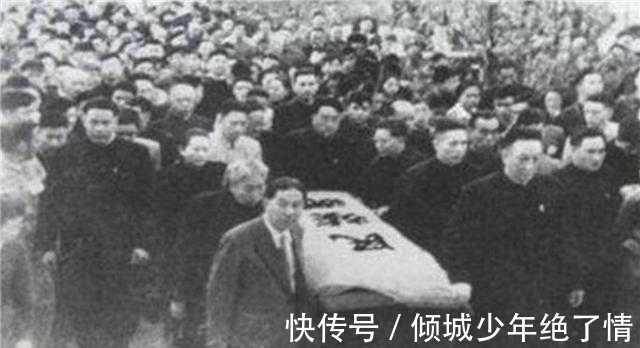 葬礼&鲁迅逝世时，国母主持葬礼，16大佬抬棺；发妻却孤独死去，无墓碑