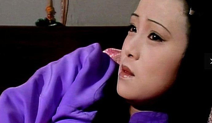 不信|秦可卿生病期间,为啥每天要换四五次衣服说出来别不信