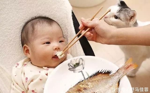 维生素d|婴幼儿什么时候长牙？这5个“信号”告诉妈妈：我长牙了