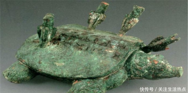 老汉|老汉钓鱼发现一只“乌龟”,背上插着四支箭,箭的主人来历非凡