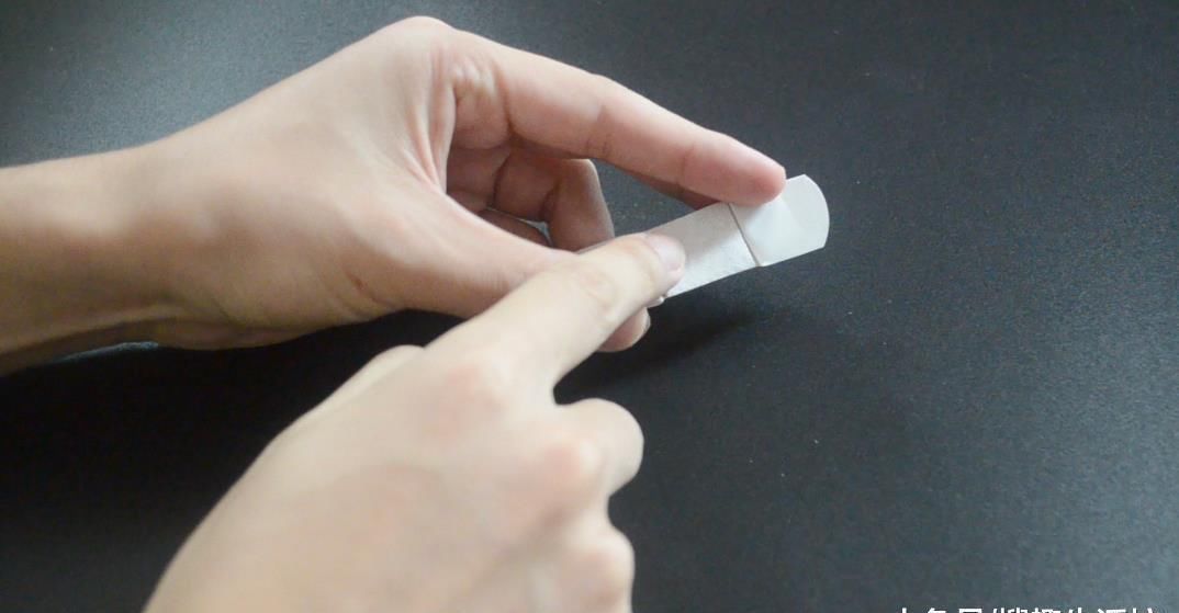 眼镜|创可贴贴在眼镜上太厉害了, 解决了很多人的困扰, 看完赶紧去试试