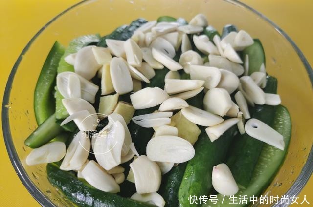 旱黄瓜|腌酸辣黄瓜时,用这种醋代替白醋,腌出的黄瓜有果香味,口感特棒