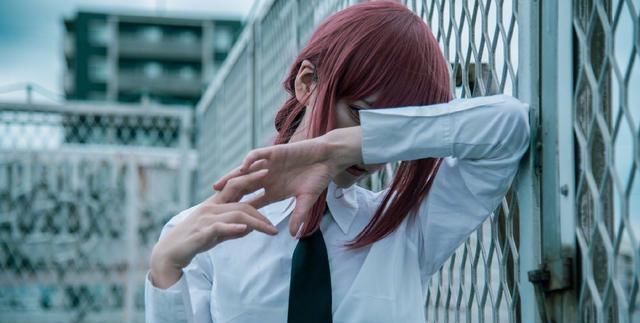 电次|网友COS玛奇玛,外形无比还原,网友:只可惜气质还差一点